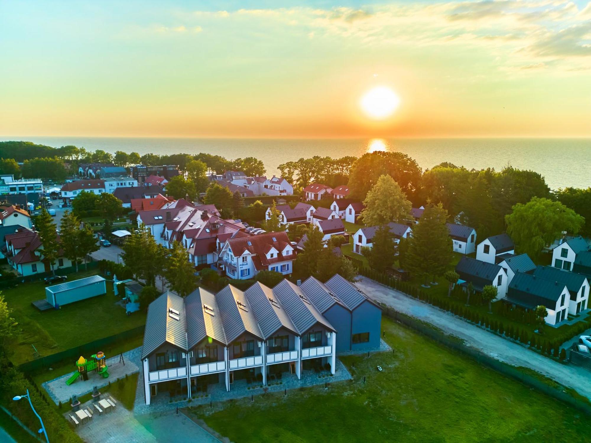 Aparthouse Cliff By Orka 150 M Beach And Sea Trzęsacz Exterior foto